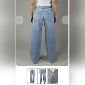 High-Rise Wide Leg Jeans in Light Blue Wash